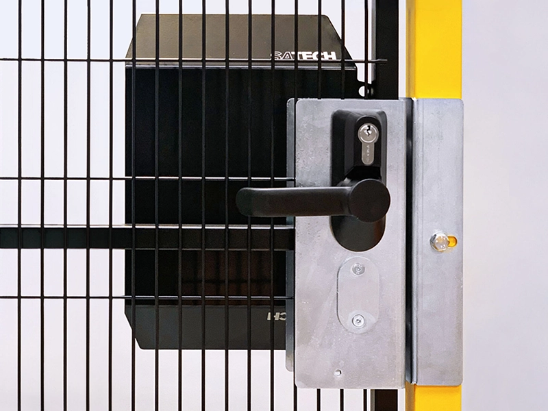 Dostęp w wygrodzeniu bezpieczeństwa - jak dobrać zabezpieczenie wejścia do linii produkcyjnej?
