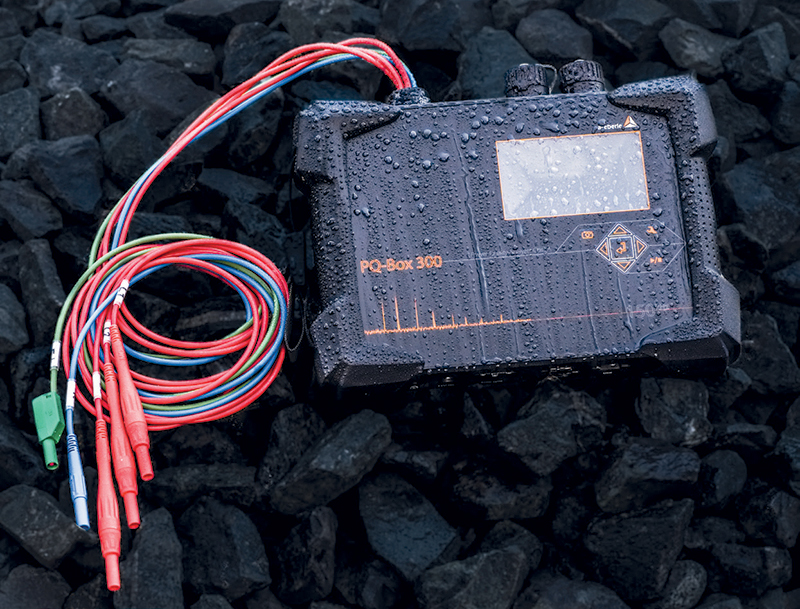 Wahania napięcia i przestoje? PQ BOX pomaga wykryć źródło problemu