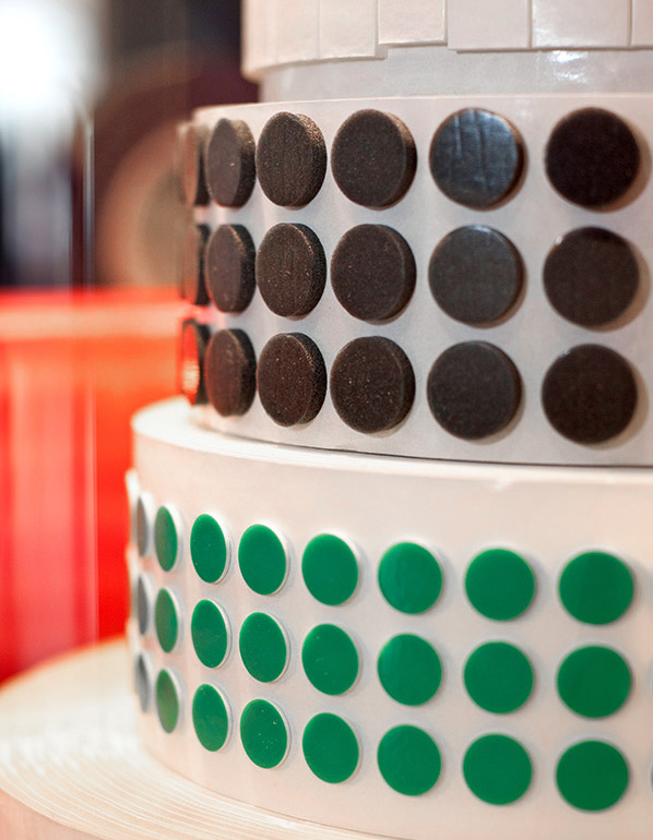 Zalety taśm piankowych w montażu komponentów