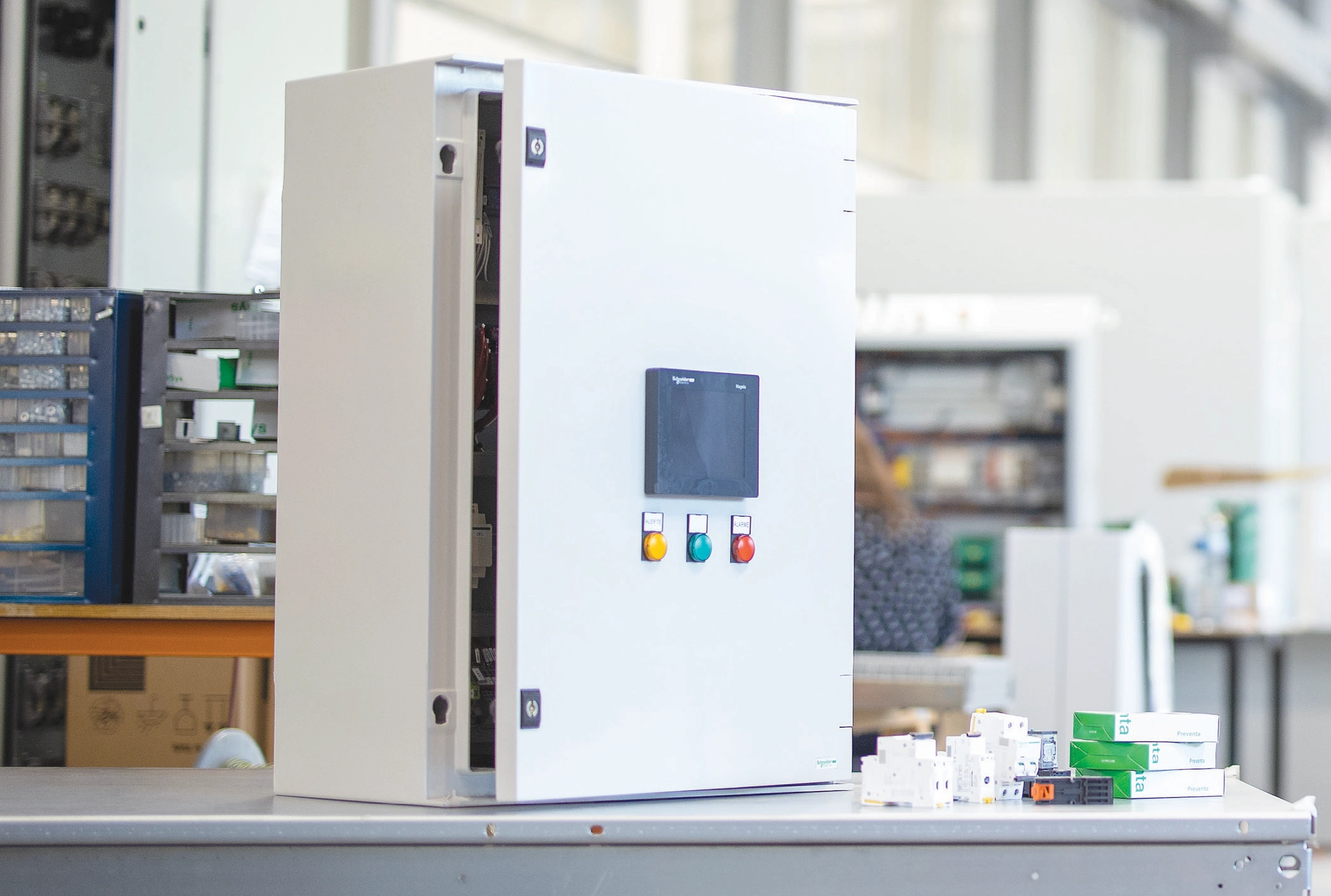 Zastosowania paneli HMI Pro-face – od maszyn po inteligentne fabryki