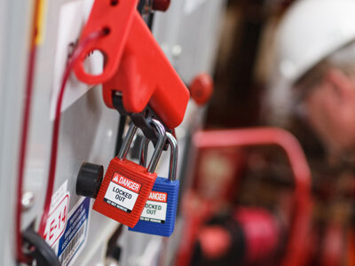 Lockout / Tagout, jako jeden ze sposobów na podniesienie bezpieczeństwa pracy w zakładach produkcyjnych