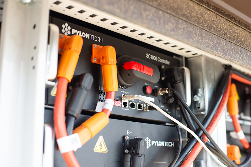 Magazyny energii - większa kontrola nad energią, kosztami i ciągłością pracy