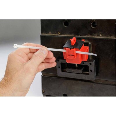 Blokada LOTO TagLock na wyłącznik nadgabarytowy zaciskowy, 148692 - zastosowanie 1